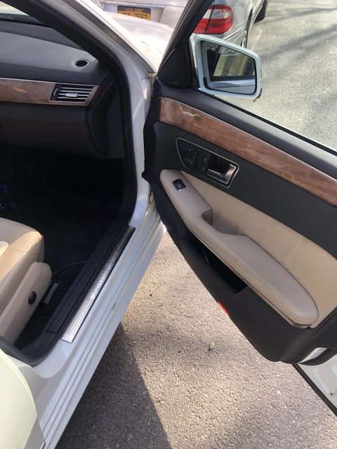 2012 Mercedes-Benz E350 Bluetec Sport - Ideal condition! - 4