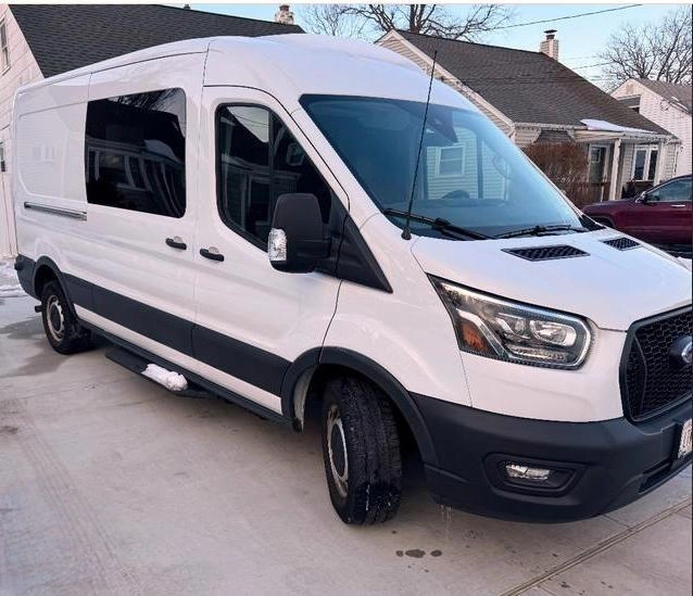 2023 Ford Transit 250 na sprzedaż - zadzwoń po szczegóły!