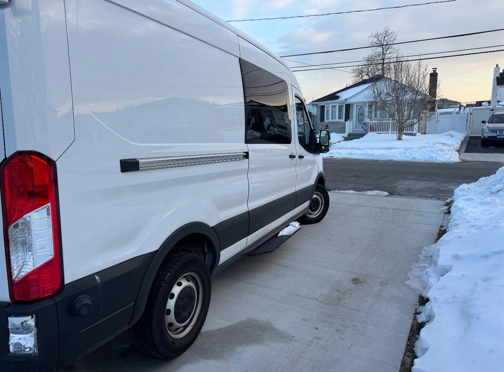 2023 Ford Transit 250 na sprzedaż - zadzwoń po szczegóły! - 2