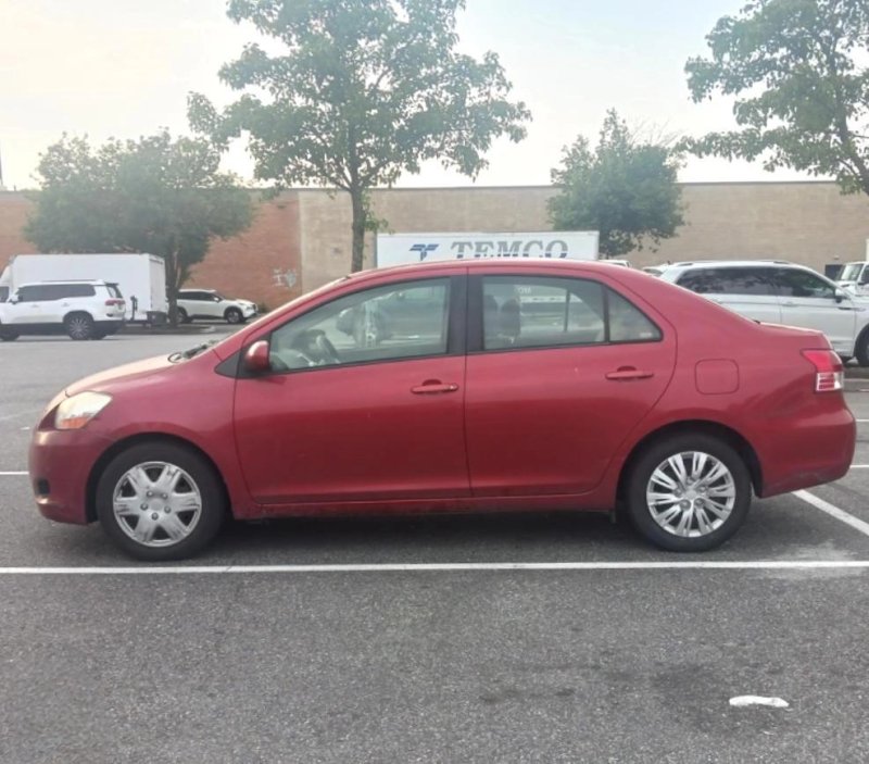 2009 Toyota Yaris - Automatic, 4-door, Good Condition, 110000 miles