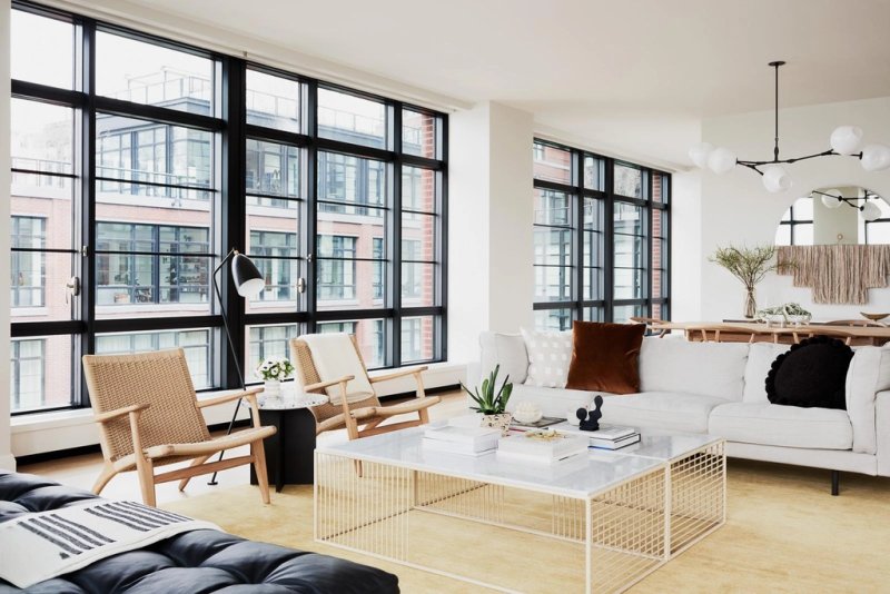 We are looking for carpenters and construction managers in Manhattan!