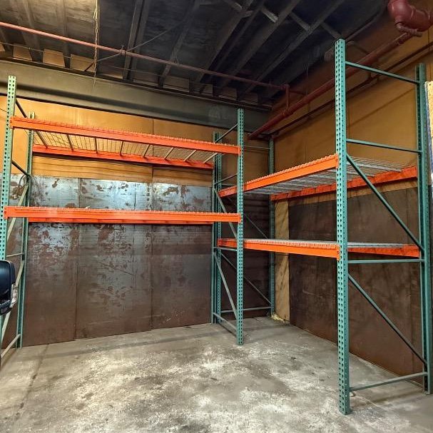 Sprzedam regały - 2 zestawy dostępne!