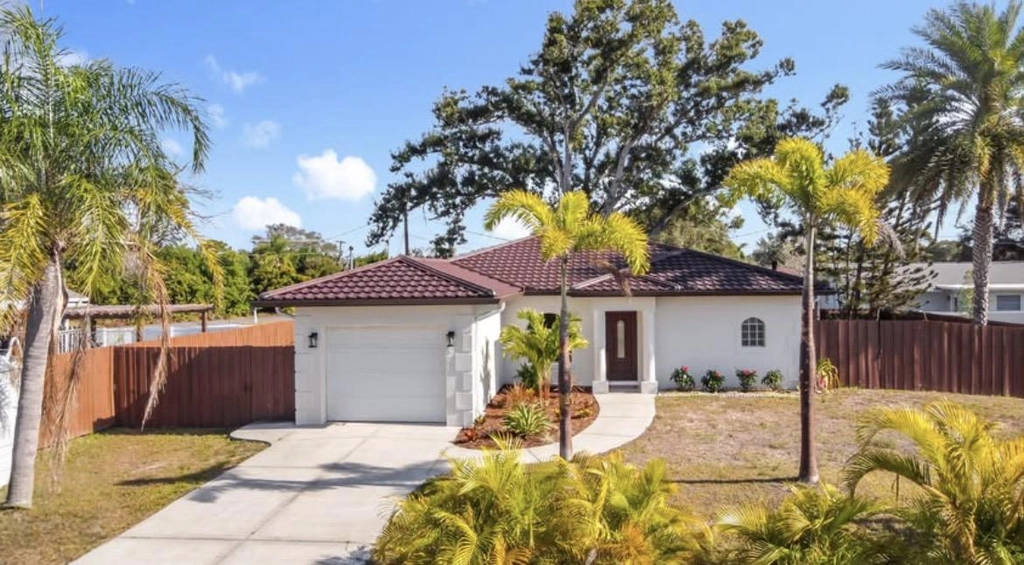 Dom na sprzedaż w Venice, FL - gotowy do zamieszkania!