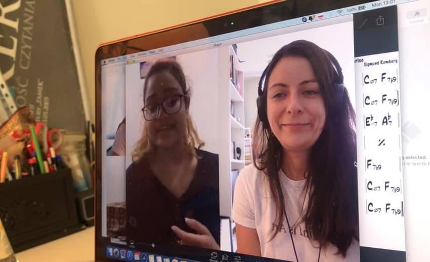 Zdobądź kontrolę nad głosem i zredukuj stres - profesjonalne lekcje śpiewu