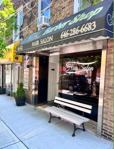 Chair rental in a hair salon in Ridgewood, Queens - 1