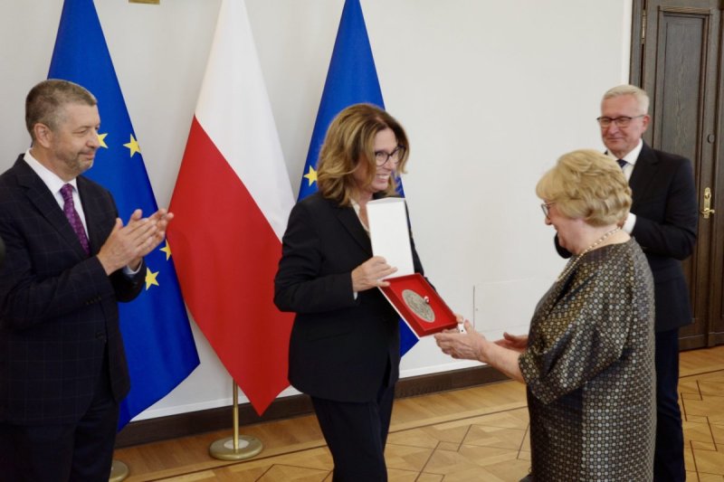 KF Trustee Dr. Ewa Radwanska Honored with the Medal of the Senate of the Republic of Poland